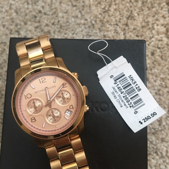 Michael Kors Gold Watch Timeless Elegance - Picture 2 of 3